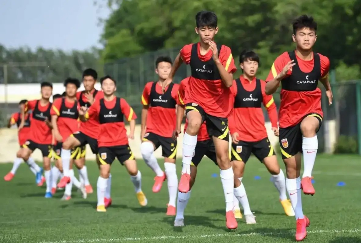 中国足球设施远超葡萄牙，但培养不出C罗！